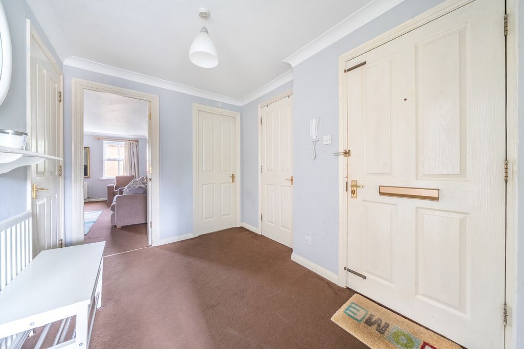 Property photo 3 of 15 1450033-2-69Fb610...