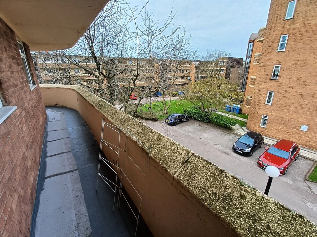 Property photo 3 of 11 Picture No. 08
