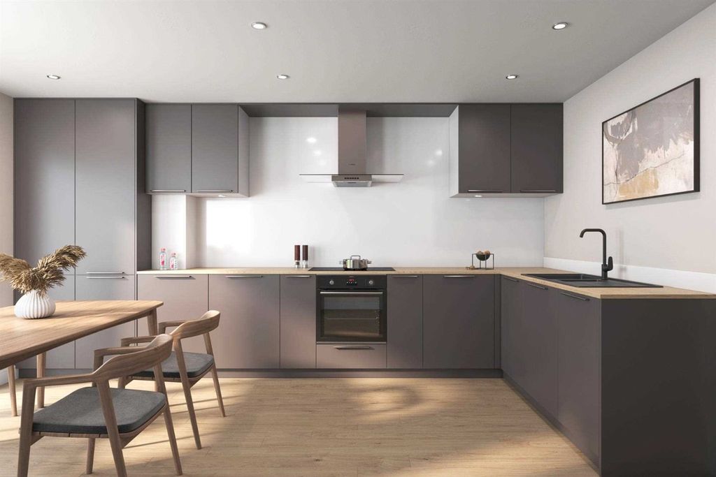 Property photo 3 of 11 4165884
