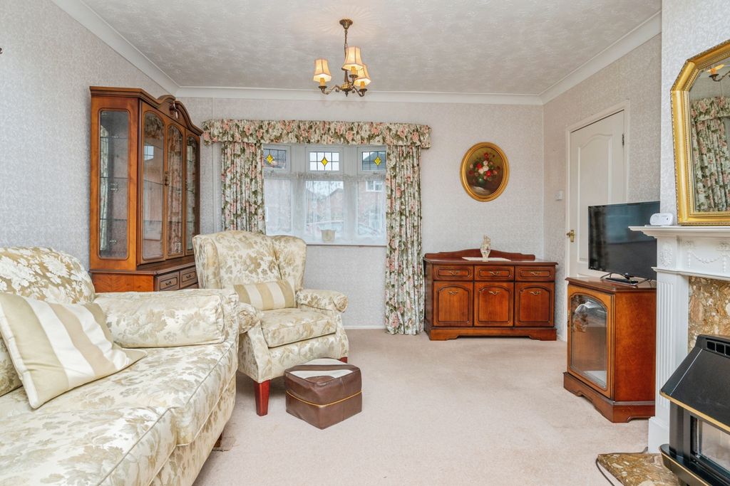 Property photo 2 of 15