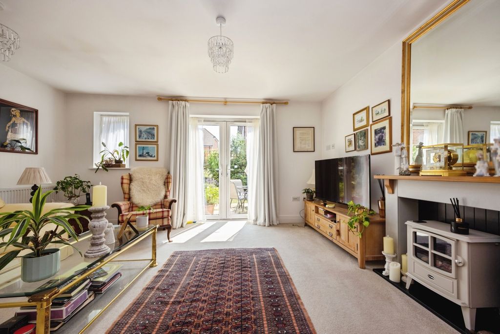 Property photo 2 of 19 Pbox-Img.Jpg