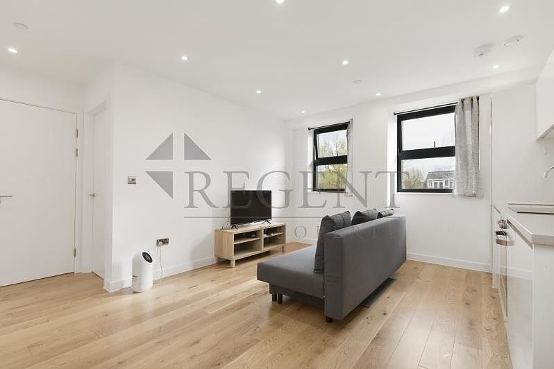 Property photo 2 of 6 Reception