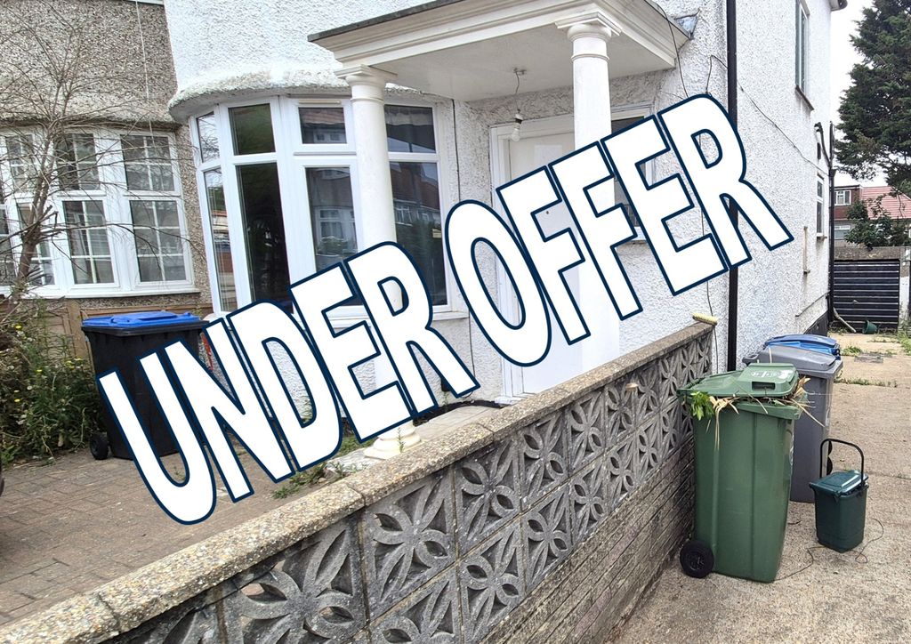 Property photo 1 of 16 3 Bedroom Semi Detached House