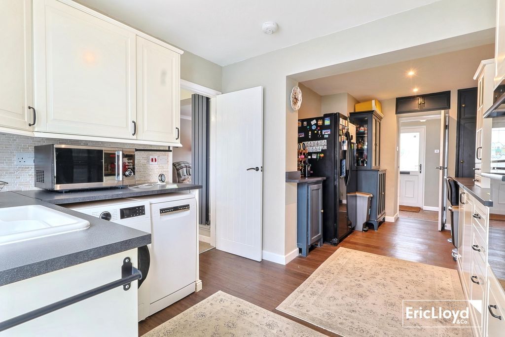 Property photo 3 of 17 Photo 15