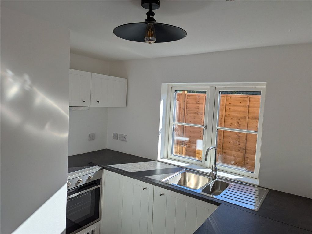 Property photo 2 of 7 Picture No. 14