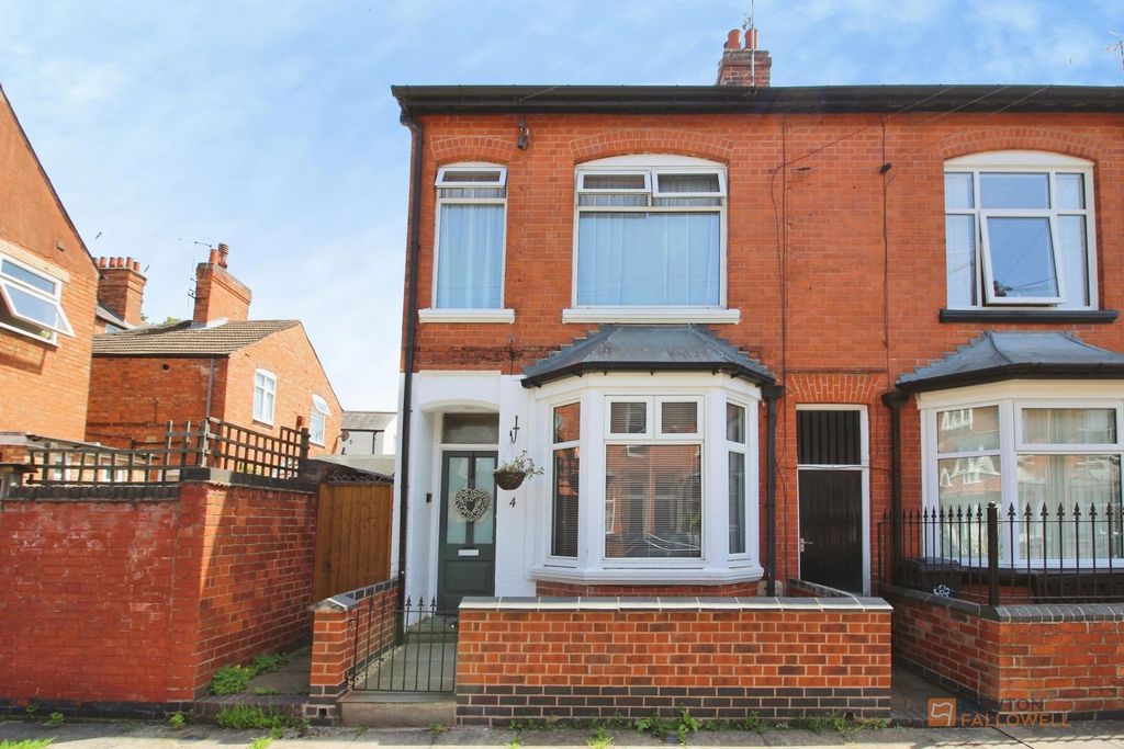 Property photo 1 of 19