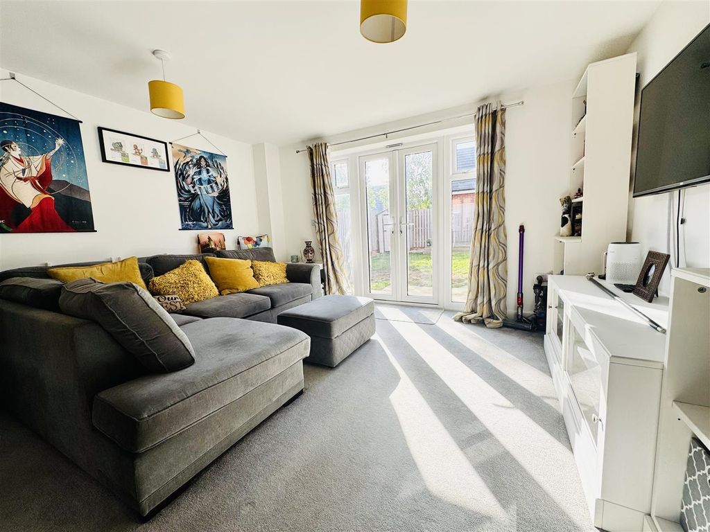 Property photo 2 of 13 Open Plan Living/Kitchen Space: