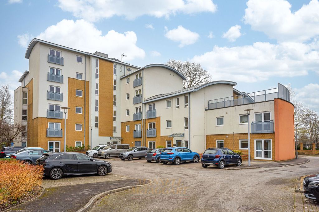 Property photo 1 of 12