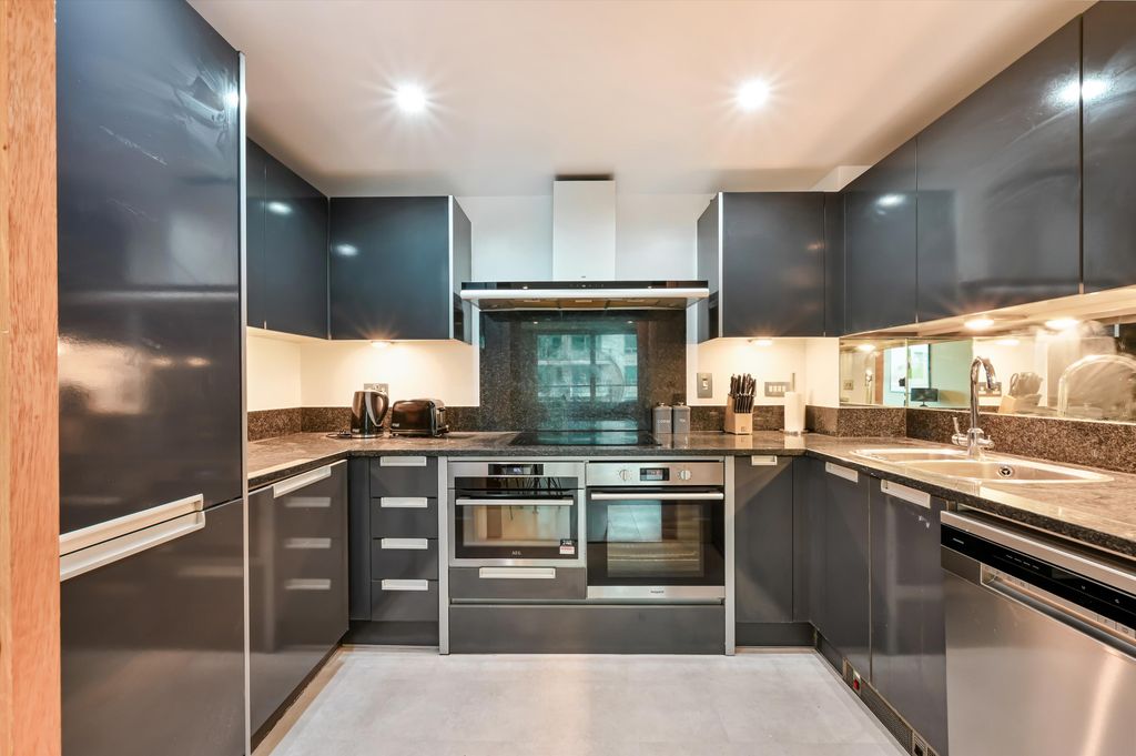 Property photo 3 of 12 Image