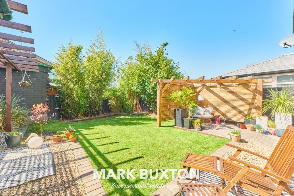 Property photo 2 of 36