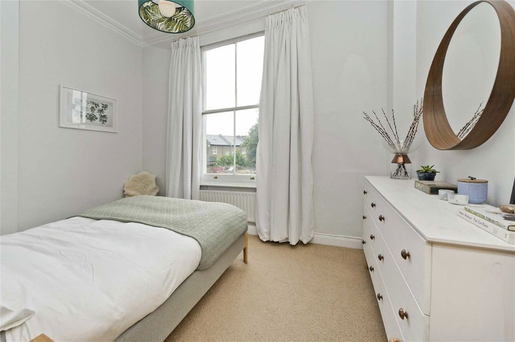 Property photo 3 of 6