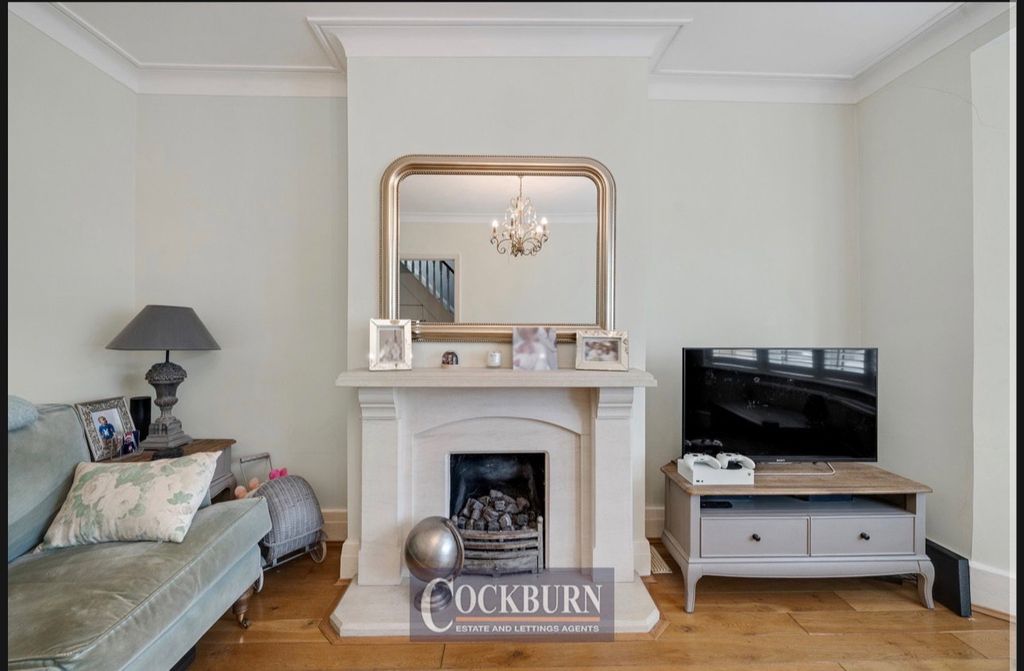 Property photo 3 of 24