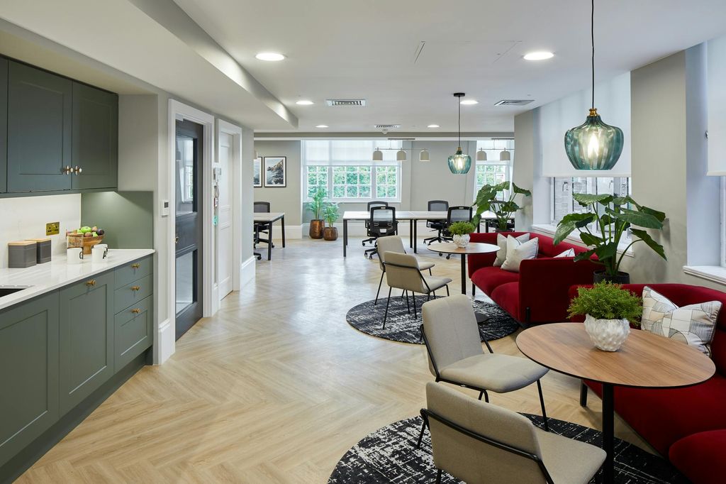 Property photo 1 of 11 Cavendish Square 20.Jpg