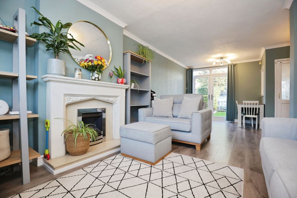 Property photo 2 of 16