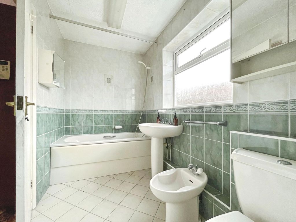 Property photo 3 of 14