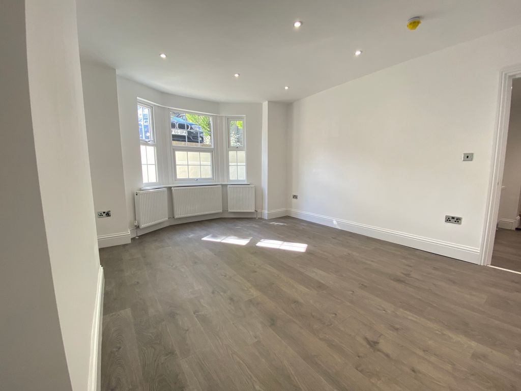 Property photo 1 of 10 Photo 11