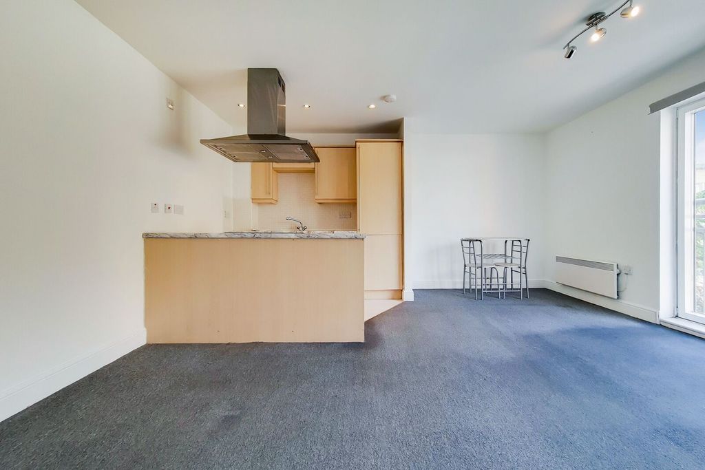 Property photo 2 of 6