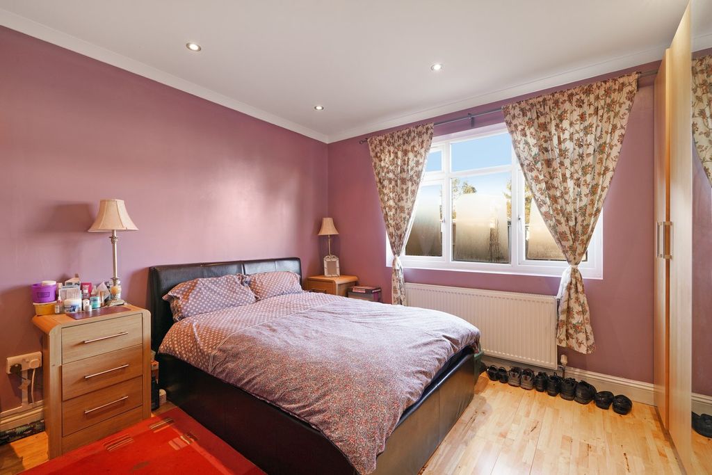 Property photo 3 of 14