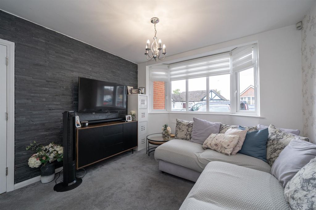 Property photo 2 of 18 Front Reception Room