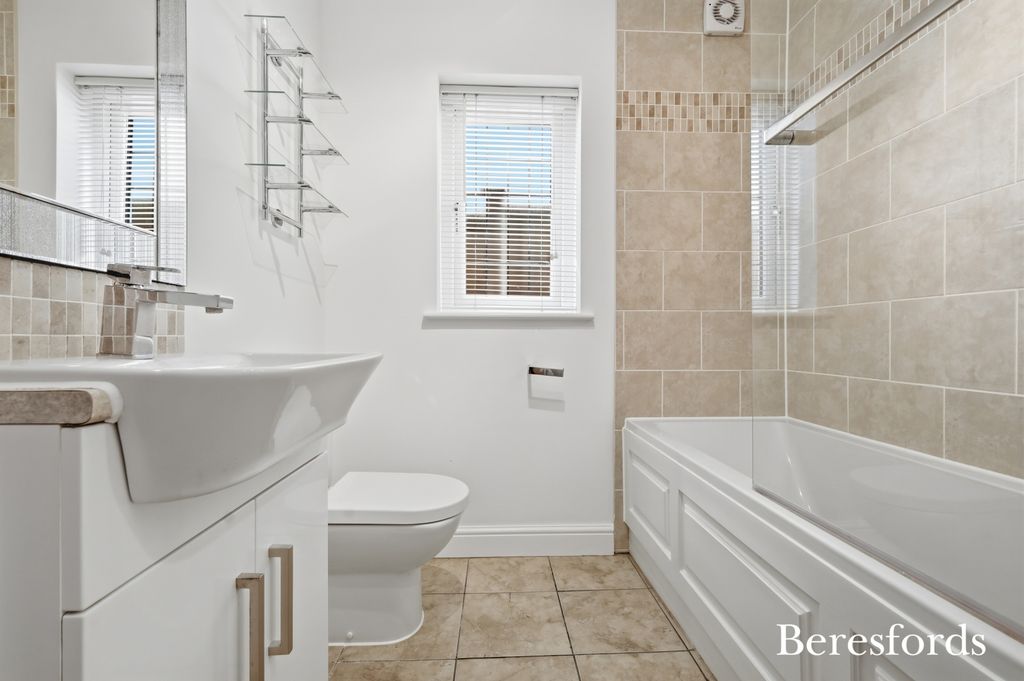 Property photo 3 of 19 Picture No. 04