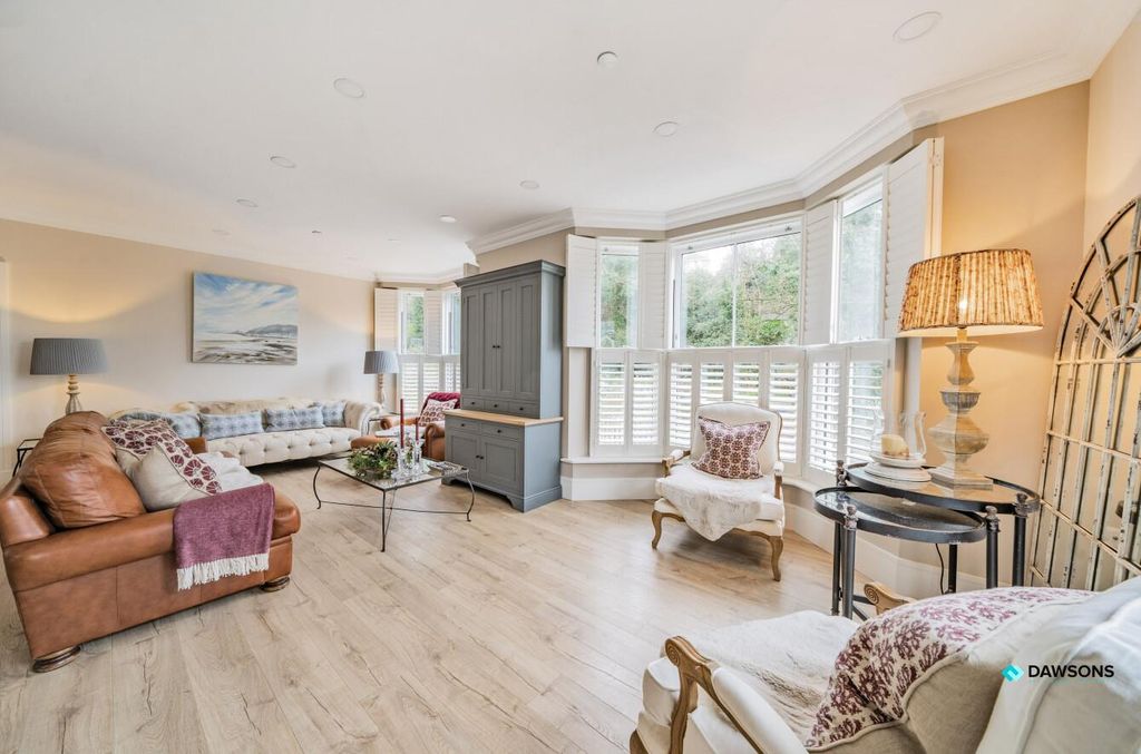 Property photo 2 of 27 Fa828707-240d-4c71-9B5d-96281F29c2c9.Jpg