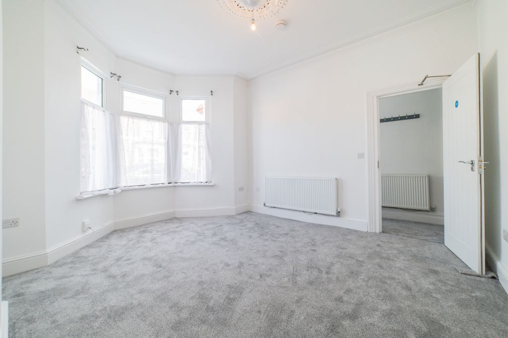 Property photo 3 of 19 Call 02920 454555 To Secure Your Viewing_4