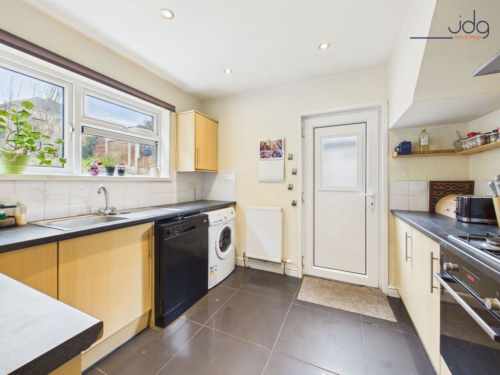 Property photo 3 of 13 Kitchen