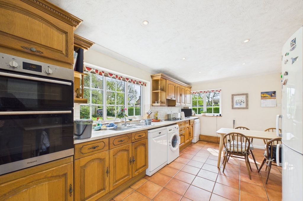 Property photo 3 of 18 Picture No. 01