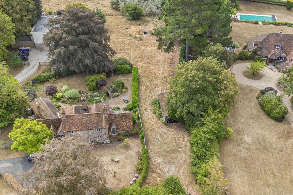 Property photo 2 of 18