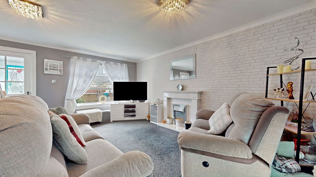 Property photo 3 of 27