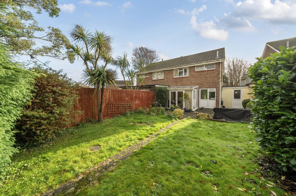 Property photo 1 of 17 1384682-8-6929806...