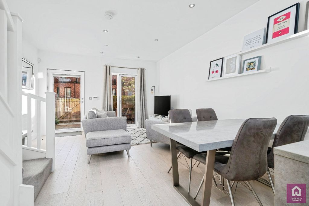 Property photo 1 of 22 Picture No. 02