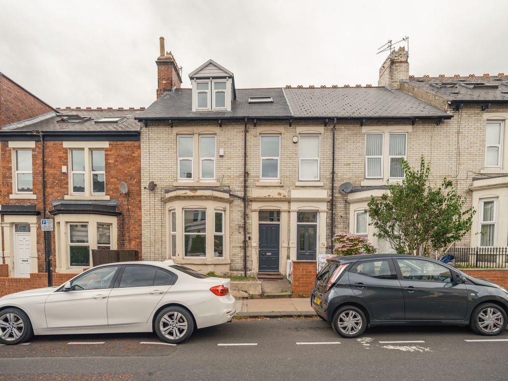 Property photo 2 of 24 4636171