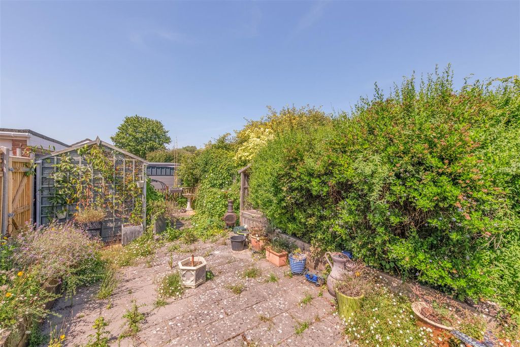 Property photo 2 of 22 115 Penlands Avenue -15.Jpg