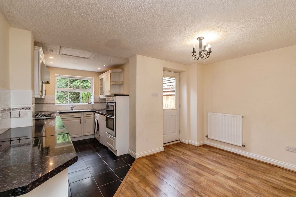 Property photo 3 of 23 Pbox-Img.Jpg