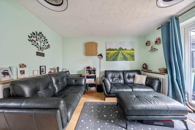 Property photo 2 of 20