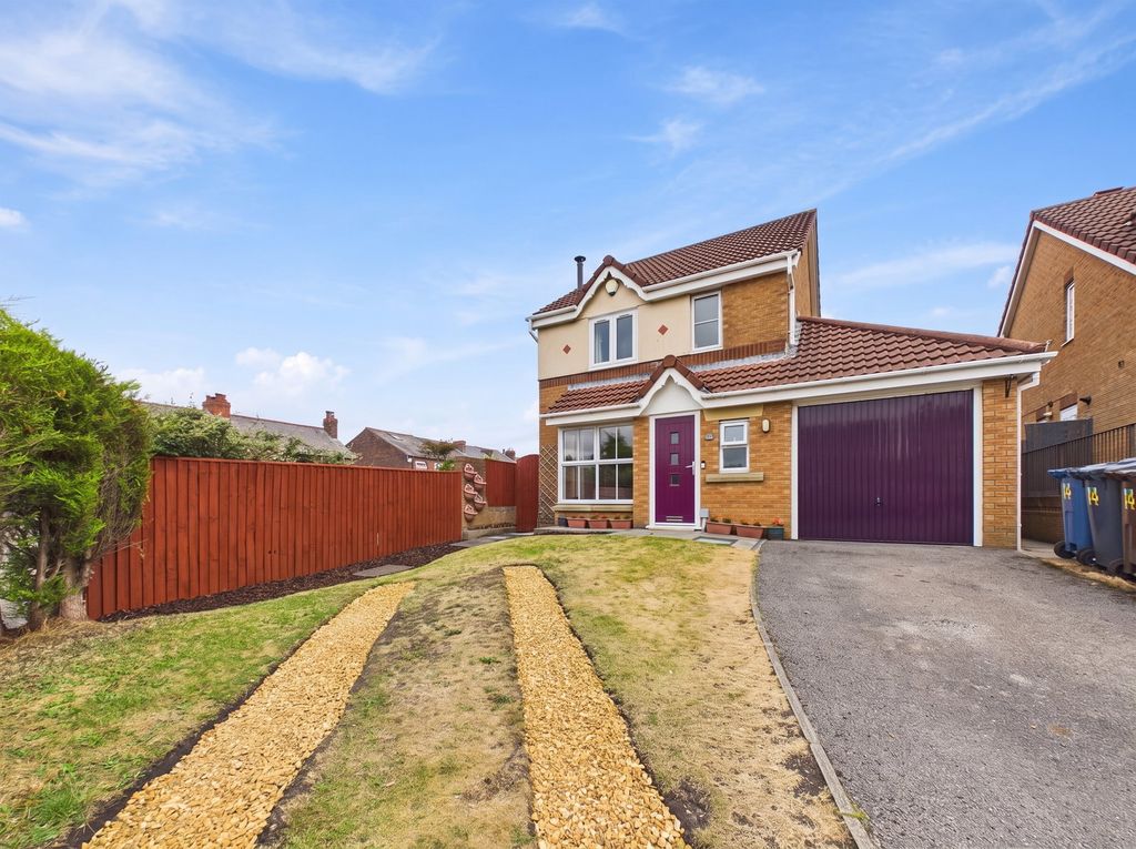 Property photo 1 of 30