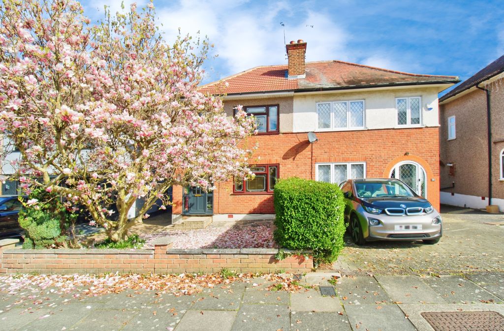 Property photo 2 of 28 27