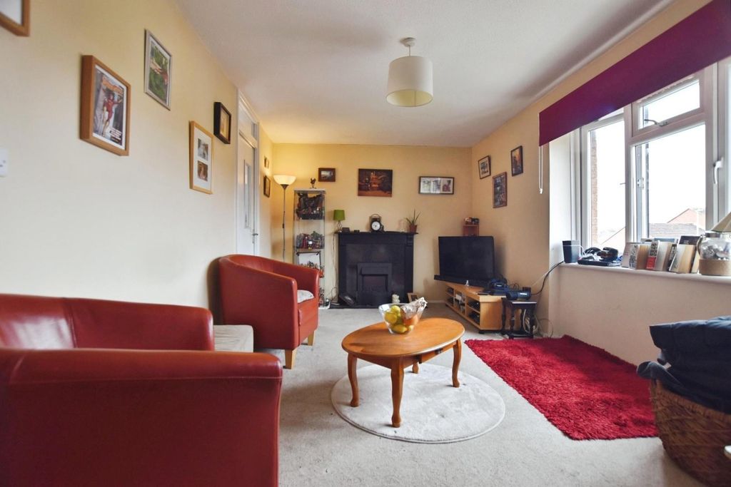 Property photo 2 of 9