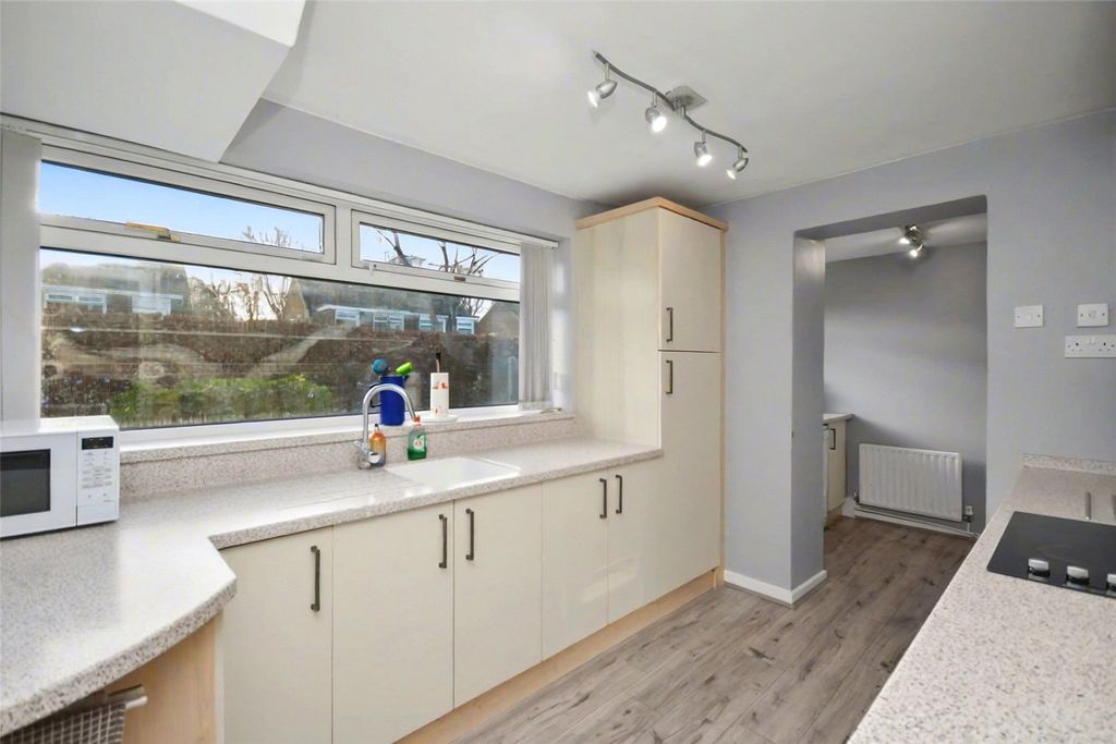 Property photo 2 of 29 Picture No. 39