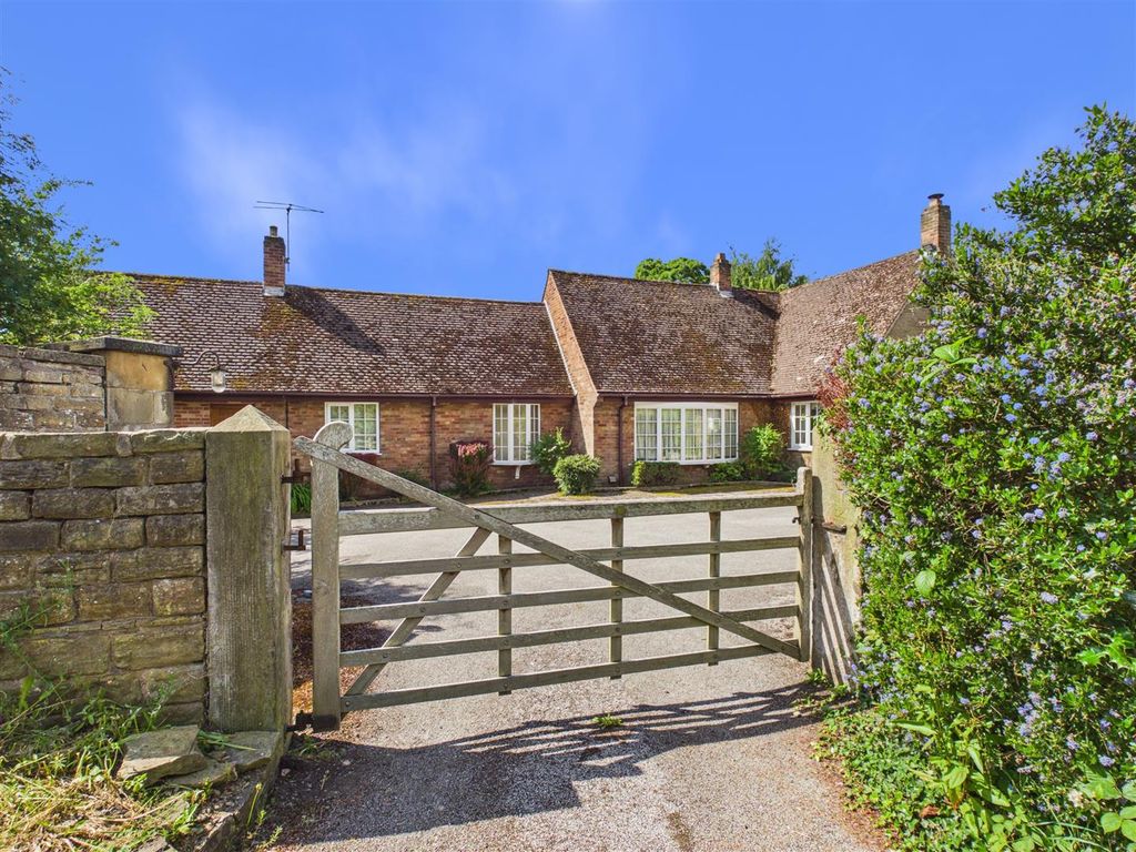 Property photo 1 of 40