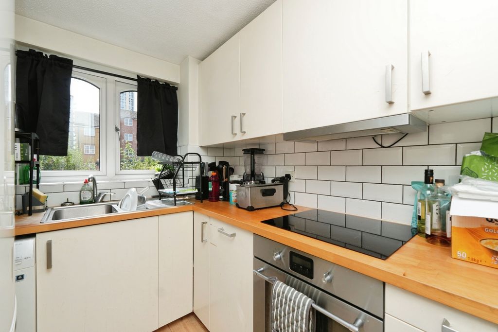 Property photo 3 of 11 Pbox-Img.Jpg