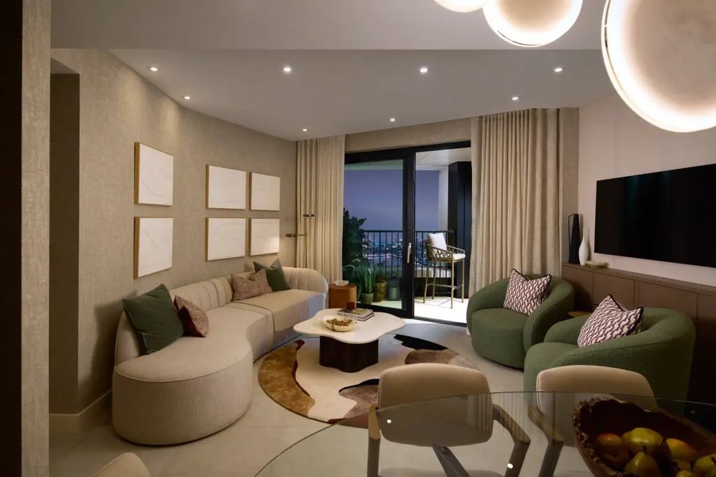 Property photo 1 of 5