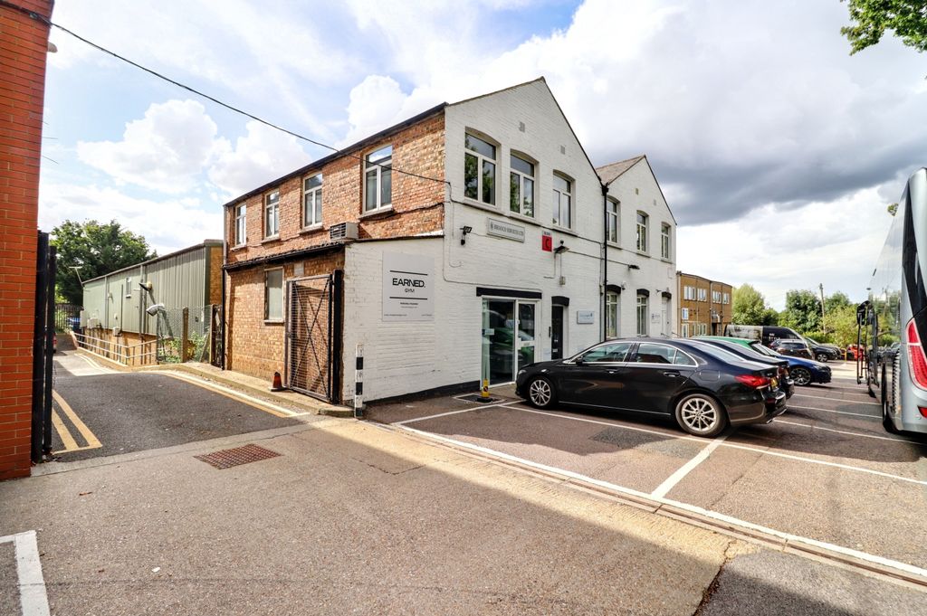 Property photo 1 of 6 Img_2973