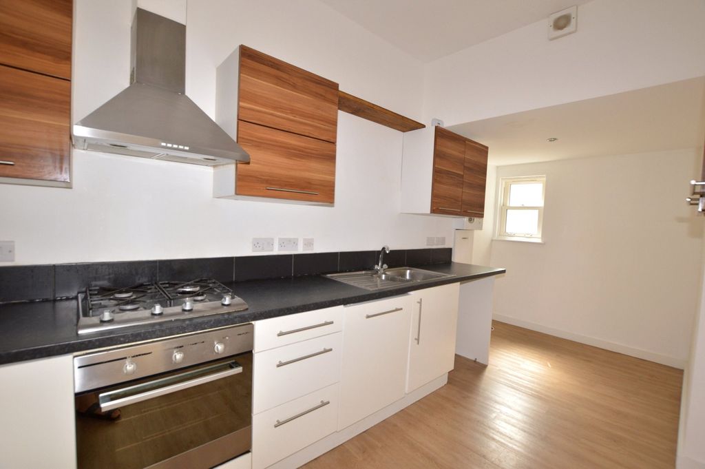 Property photo 2 of 11 Picture No. 13