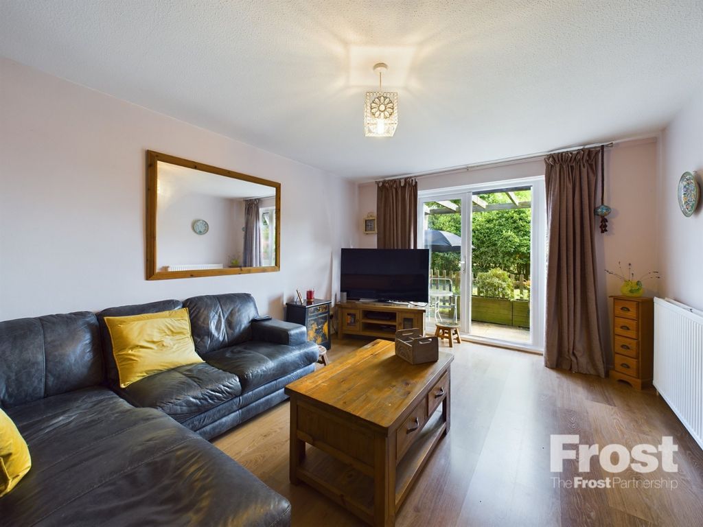 Property photo 2 of 9 Picture No. 14