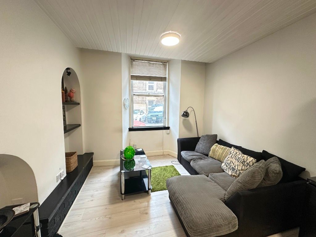 Property photo 2 of 7 Photo 2