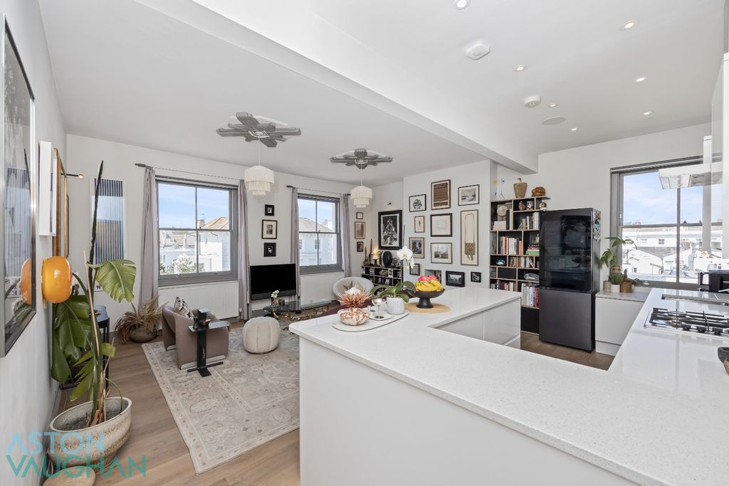 Property photo 1 of 26 5295790