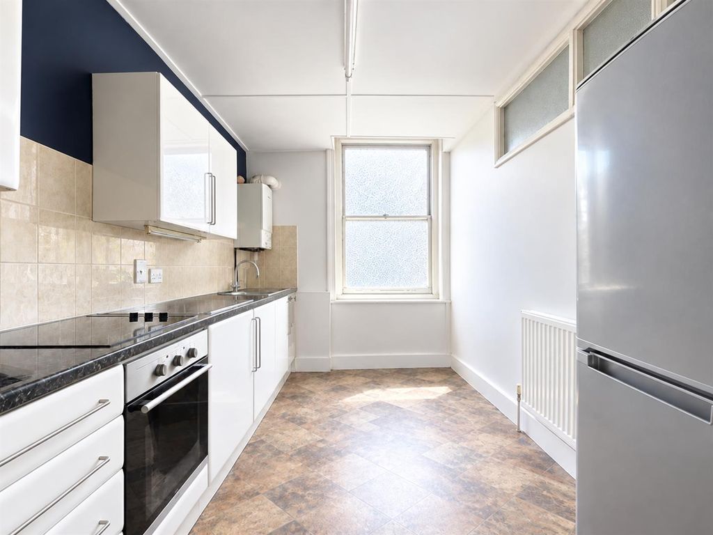 Property photo 3 of 13 Kitchen