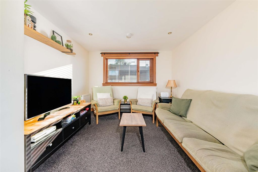 Property photo 3 of 23 4 Kinloch Place Edits-2.Jpg